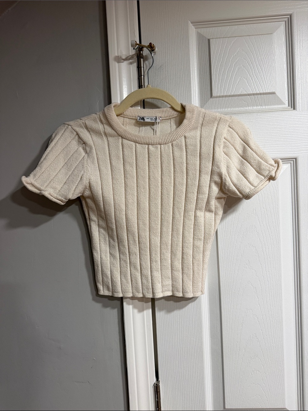 ZARA Cream Ribbed Short Sleeve Crop Top